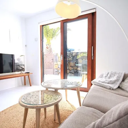 Unique, Stylish & Calm Peces By The Sea Holiday home *