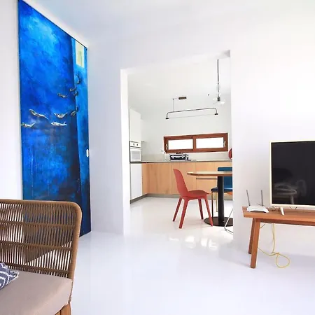 Unique, Stylish & Calm Peces By The Sea Holiday home