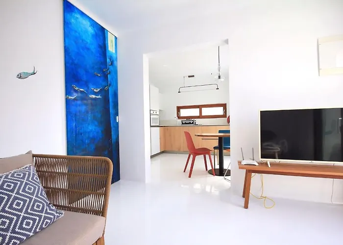 Unique, Stylish & Calm Peces By The Sea בית נופש